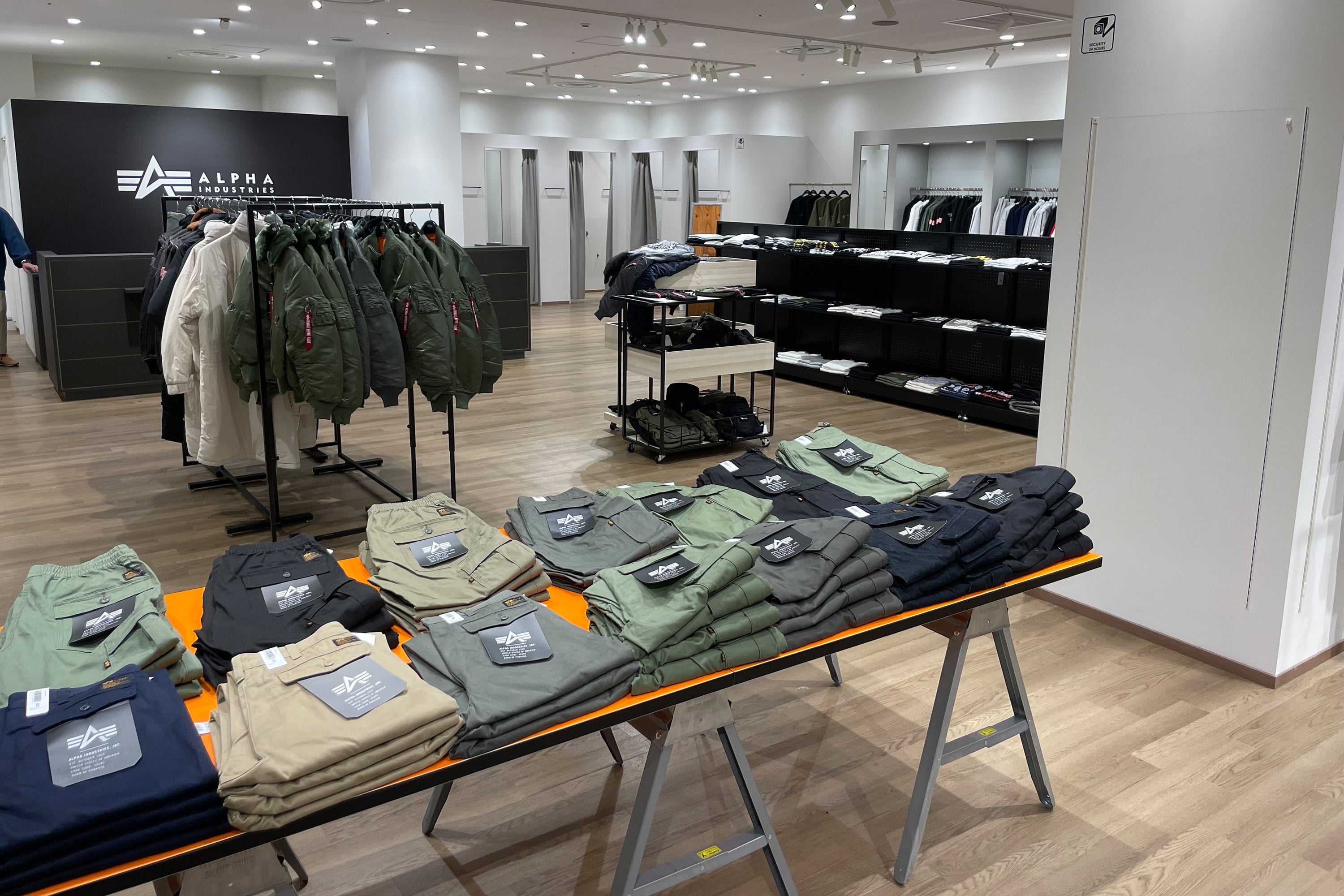 閉店】ALPHA POP UP 心斎橋PARCO(大阪府)|デニム・ジーンズの通販なら